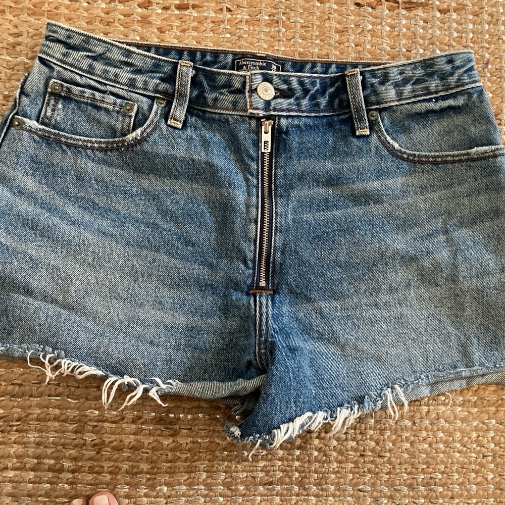 Abercrombie & Fitch High Rise Shorts Size 30 or 10